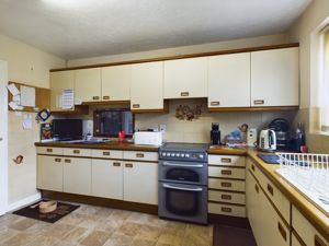 Kitchen- click for photo gallery